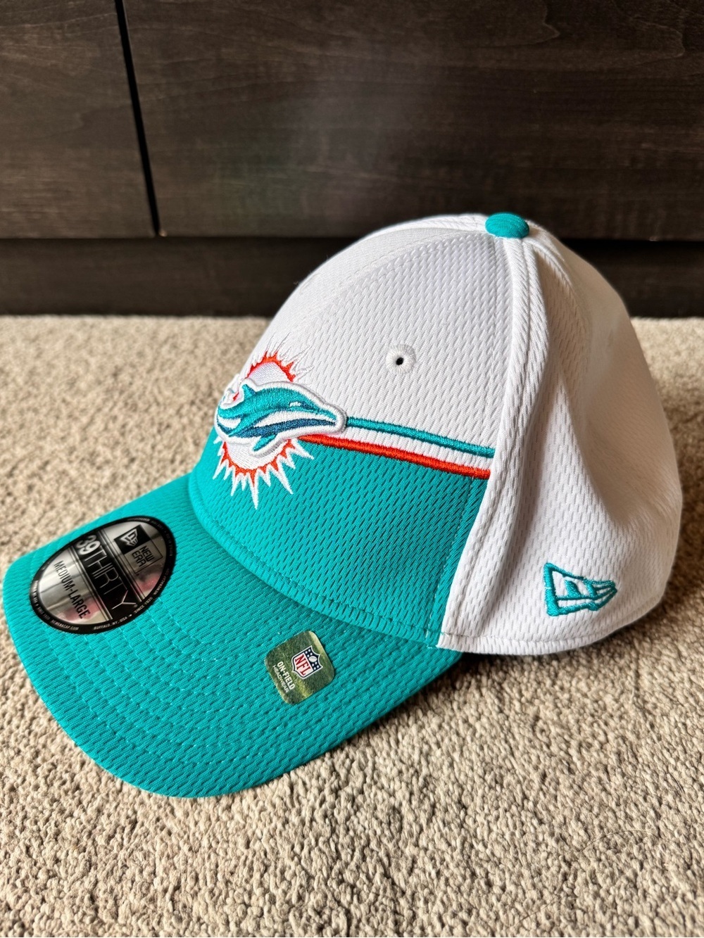 NWT Miami Dolphins New Era NFL 39Thirty Fullback Hat Size M/L NEW